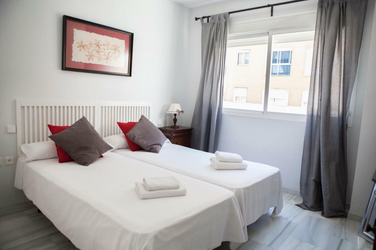Apartamento Buhaira Севиля Екстериор снимка