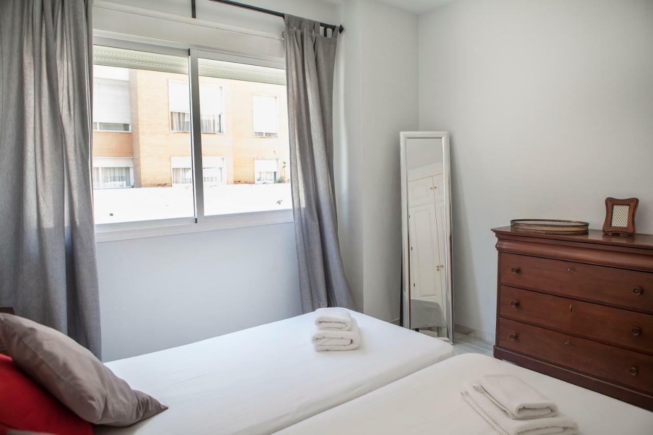 Apartamento Buhaira Севиля Екстериор снимка